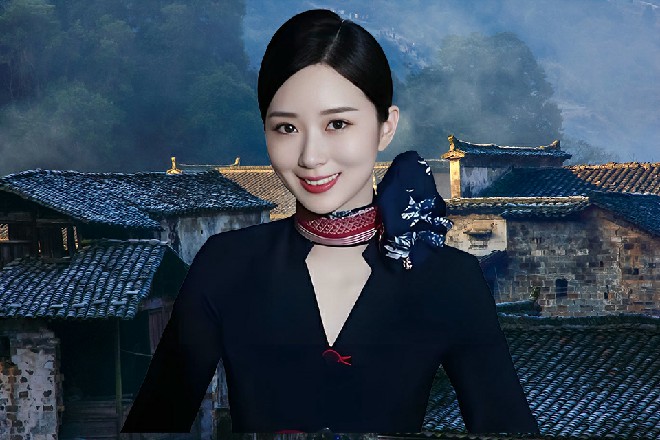 红色妖姬甩了甩有些酸麻的手臂，这龙枭涯的一拳果然不是盖的