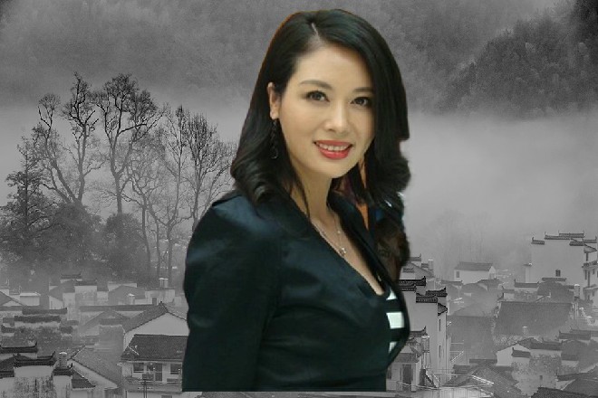 金发美女轻轻整理了一下自己的头发，现在，我只是个罪人