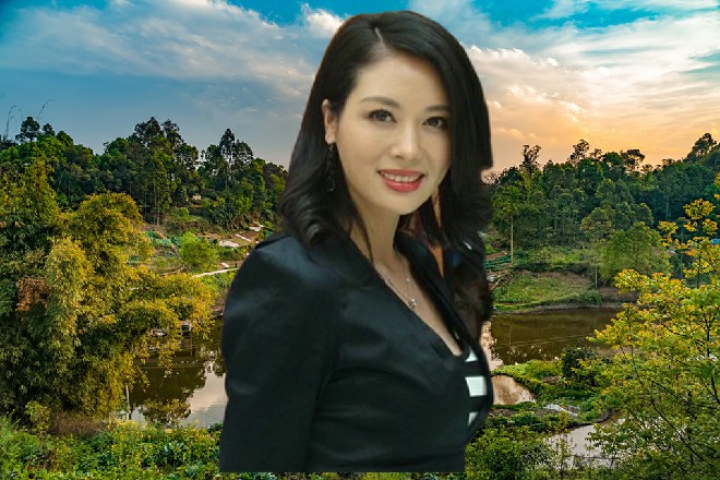 冷优优一直那高耸入云的悬崖，怎么样，这里风景不错吧