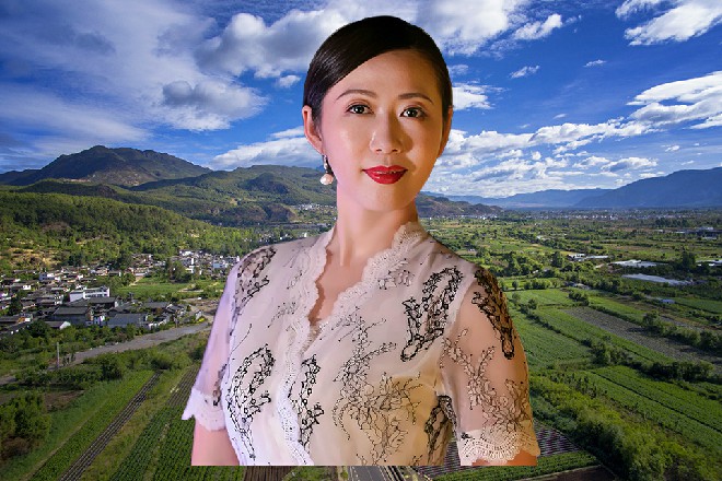 这椅子立刻飞了出去，拦在张斌身前，替他挡住了忍者镖