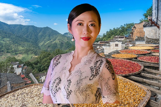 飞行员和大汉看到伊轩跳出来，全都傻了，瞪圆了眼睛