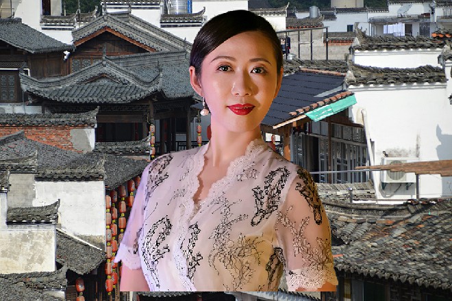 而钱娇的眼神有点古怪，似乎，之前若依也玩过这么一手