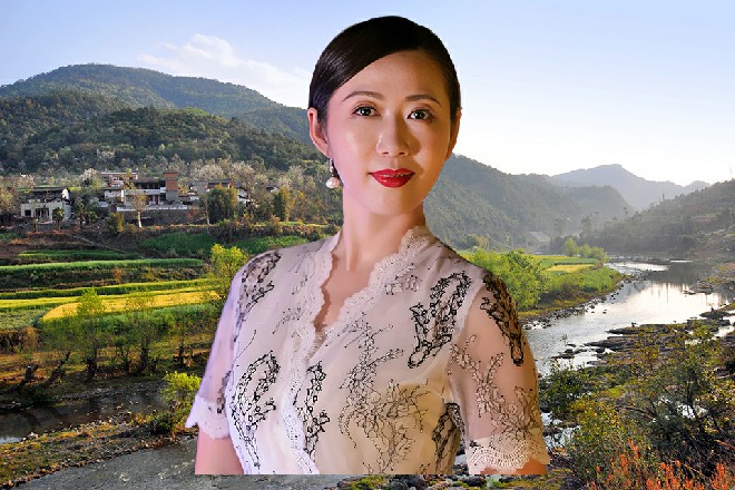 陈佳音已经迫不及待地拉起了风琴，音乐声再一次飘扬了起来