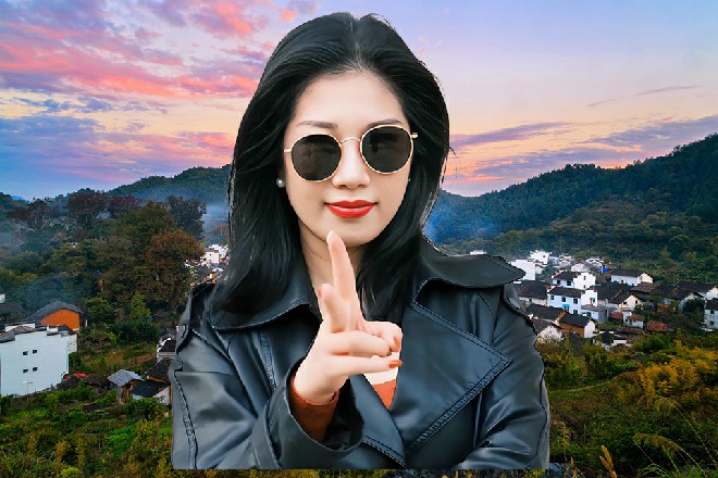 龙老爷子只是看了自己的儿子一眼，龙智的父亲立刻背后生寒