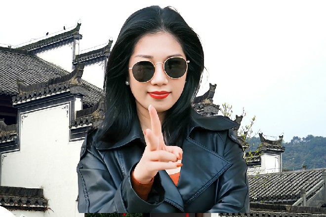 罗芙翻了个白眼，懒得再理会若依，继续低头吃自己的饭