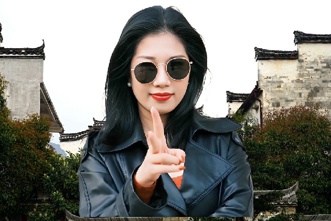 雷威已经站在那里，阿豪身为若依的推荐人，也站在其中