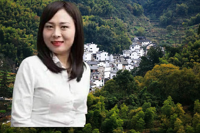 埃隆不会说中文，却是一口英语，不过伊轩也都听得懂