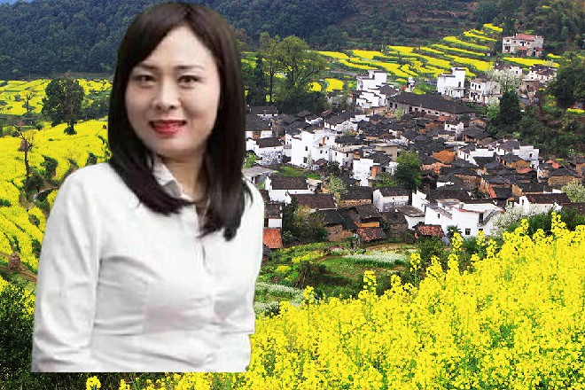 而旁边一个英国的小伙子忽然伸出手来，握住了若依的手