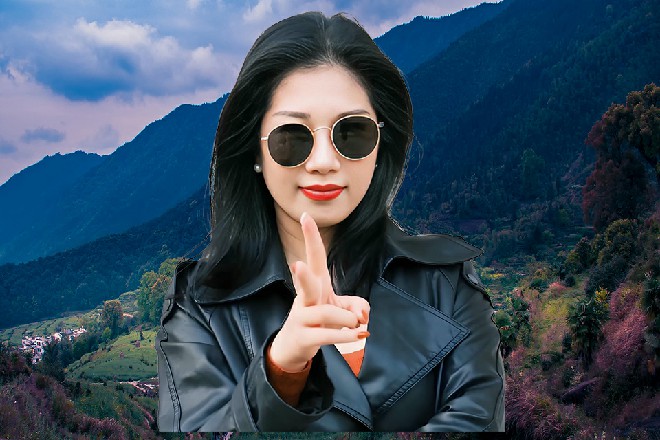 奇美拉的双手收拢在腰间，战龙决是她记忆最深的招式