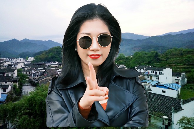 她握着火神炮，调转炮口，对准了婴儿天使，直接开火