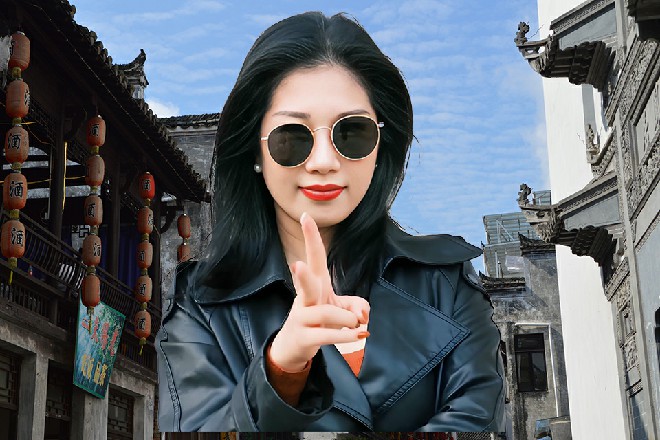 白色的月轮把天道的面具踢碎了，露出一张模糊不清的脸来