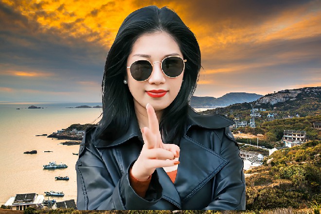 那袖箭直接被弹飞了，白志高脸色一冷，而伊轩开口了