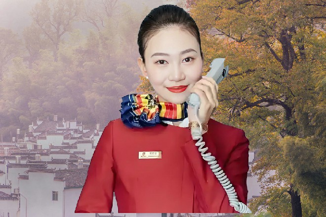 苏曼s直接右手一抖，手指堪堪擦着电龙的身体，抓在了空处