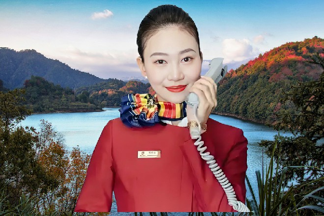 而就在这时候，董晴忽然一放手中的长枪，枪尖对准了苏曼s