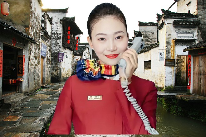 只见屏幕当中，一个男子的身影正缓缓从火焰中走出来