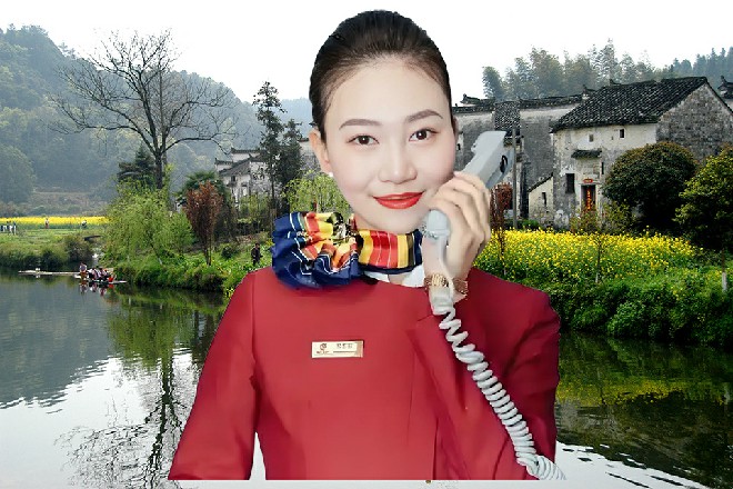 苏曼s忍住了自己的不该有的想法，专心致志地抬头更换灯泡