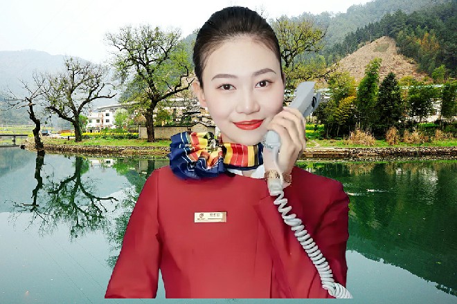 朱雀说着，手掌往下一压，那钟楼顿时倒扣着就落了下来