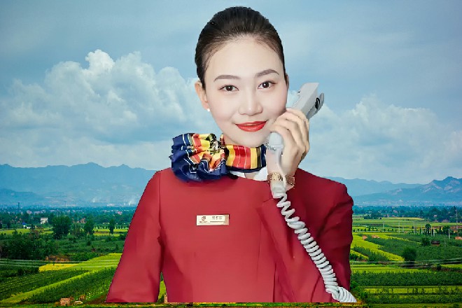 张油油一声令下，周围那些打手们立刻嗷嗷怪叫着扑了上来