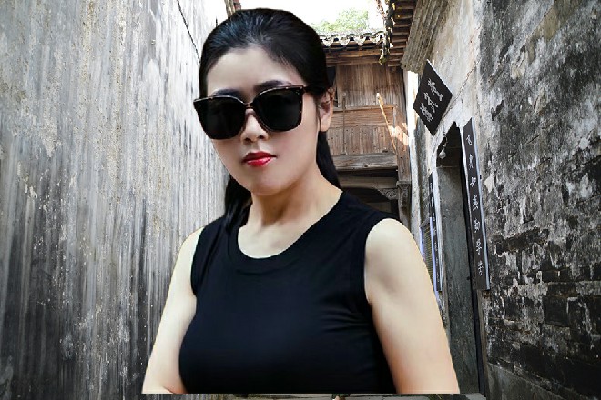 诺曦S这个郁闷，但眼睛又有点不舍得离开现在的惠子