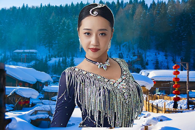 伊轩笑呵呵地说道：他们还缺个人，你该下去陪他们了