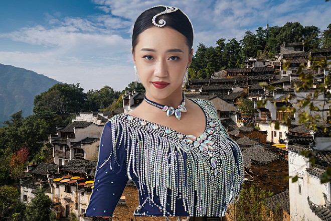 王将军拍了拍诺曦S的肩膀，其实她内心还是很火热的