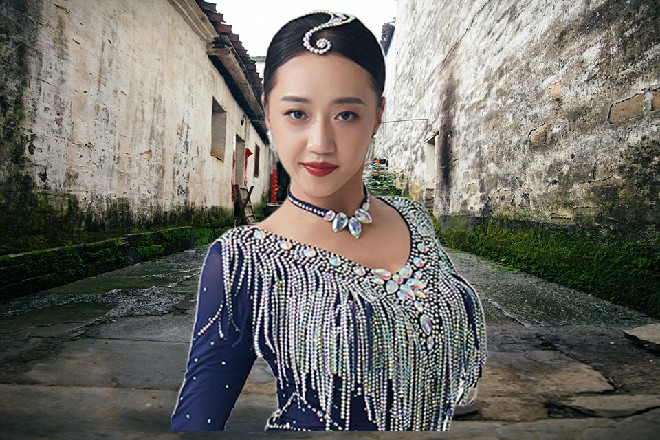 001伸出一根手指，说道：你们看到这个了么伟大啊