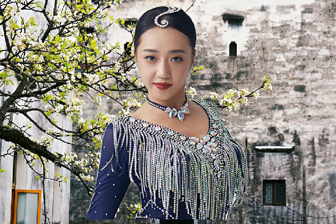 王玥咬着银牙，对秦龙说道：我，控制不了自己了，