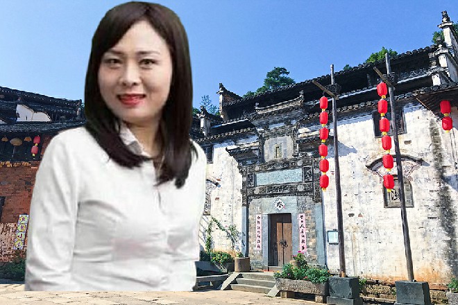 另一个剑人已经到了若依的身后，向着若依展开了攻击