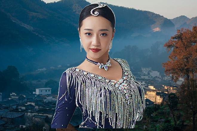 他身上背负着2000吨的重力，不可能还能站得起来的