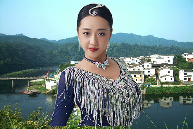 诺曦S看着自己被划破的手指，有些费解，这是什么情况