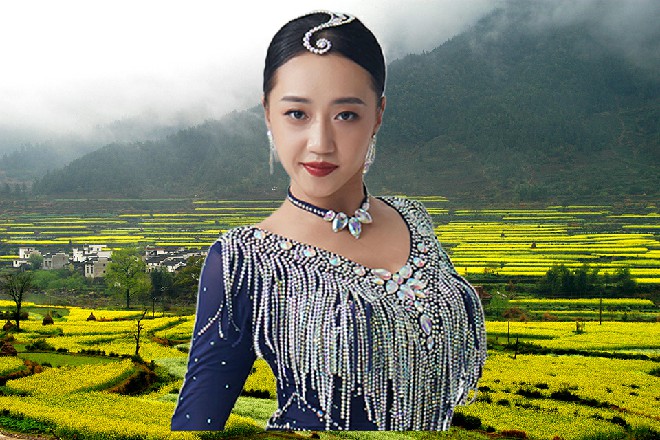 红色妖姬直接问道：我身旁这个女孩子跟这件事无关，让她先走