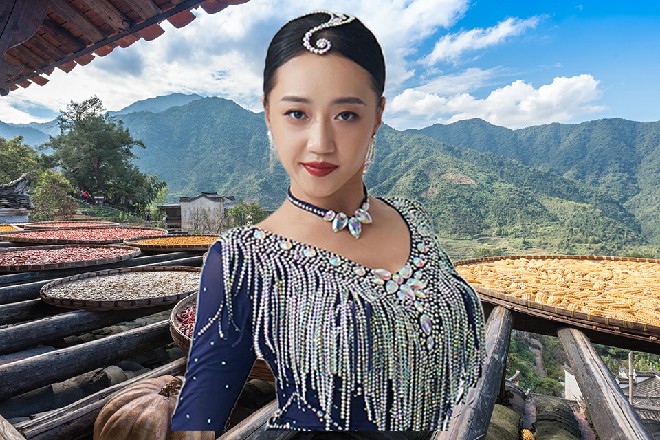 但若依更快一步，他直接一记抬腿，踢在了陈晓夜的身上