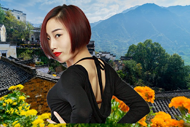 嗯，飞了一趟，身上都是汗，帮我准备点水，我要洗个澡