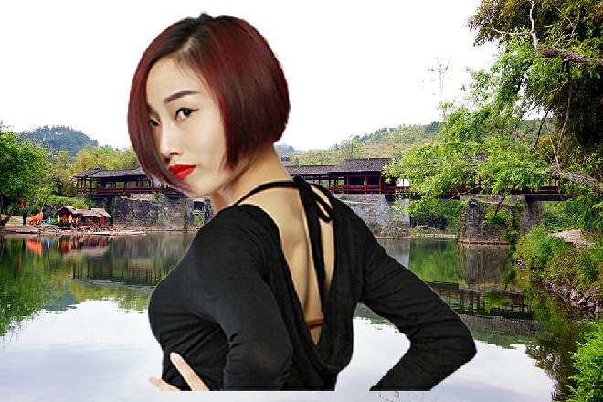 他很想把王玥压在床上，桌子上，甚至是窗台上，就地正法