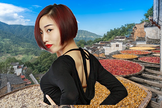 郑鹏抱着双手，双眼都是红心，整个人陷入了一种痴狂