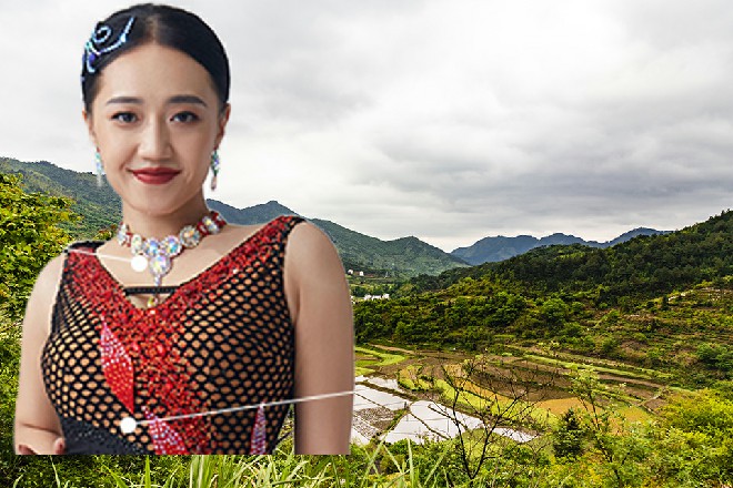 说着，他的双手一起对准了伊轩，似乎准备来一发大的