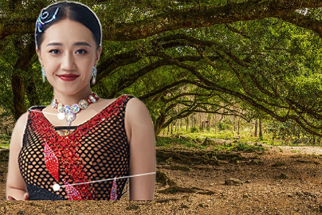 伊邪那岐喷出一口苦水，而头顶巨大的光剑也消散了