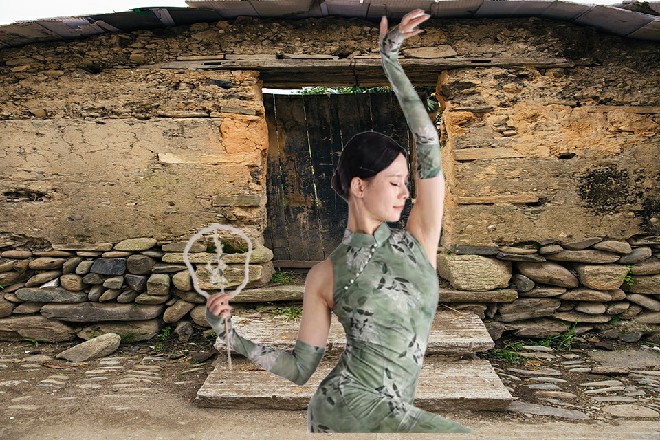 不要不要，我这个人很纯洁的休想用这种美人计来打动我