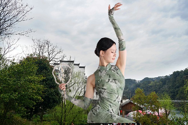 大源山一郎对着王玥点点头，两个人立刻走出了道场