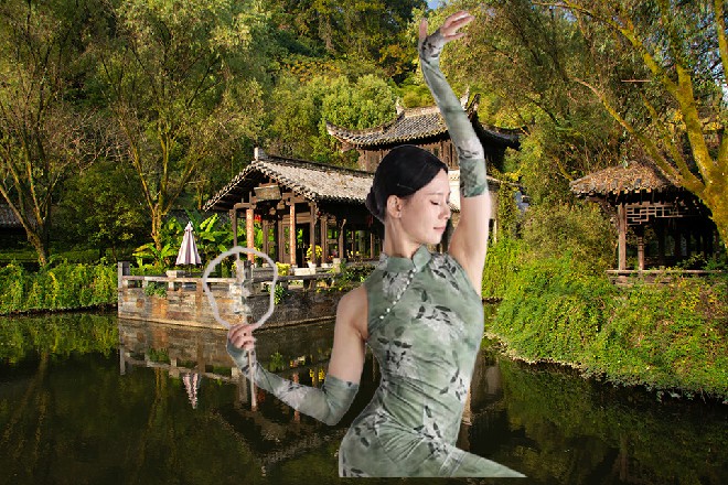 苏曼s点点头，看来这炮哥的体格的确挺好，他会的不光是嘴炮