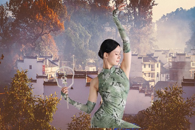 红色妖姬应了玉生尘的话，同时继续打量着这座正中央的大殿