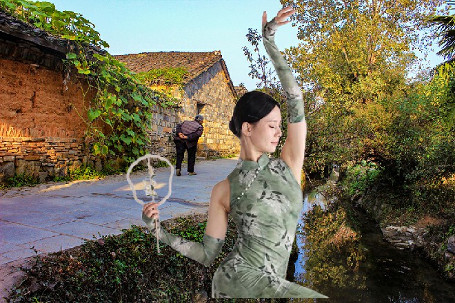 干部直接拔出手枪，打死了那雇佣兵，然后高声咆哮