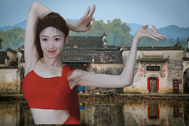 这建筑物外表都是玻璃，但却都是钢化玻璃，十分坚硬