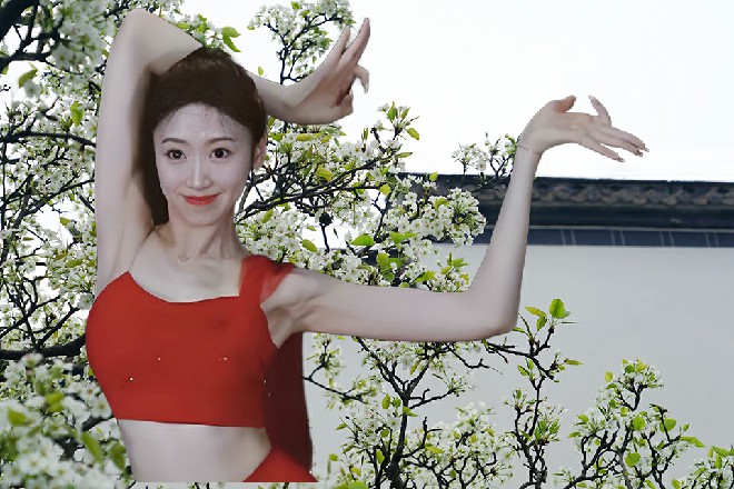 若依调动全身的气劲，汇聚在丹田处，然后破口吼了出来