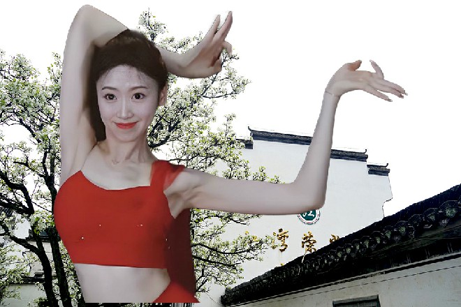 偏偏两个女人都被他救过，知道他的力量，也不好吐槽什么