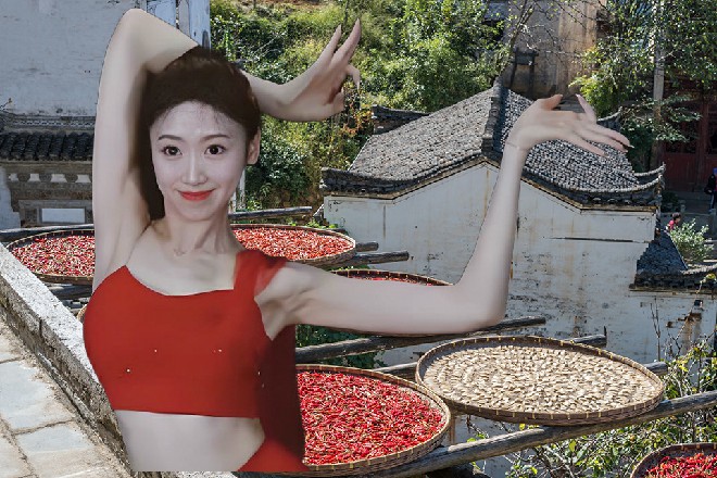 两个人每次冲撞的时候，都会掀起巨大的气浪，四下蔓延