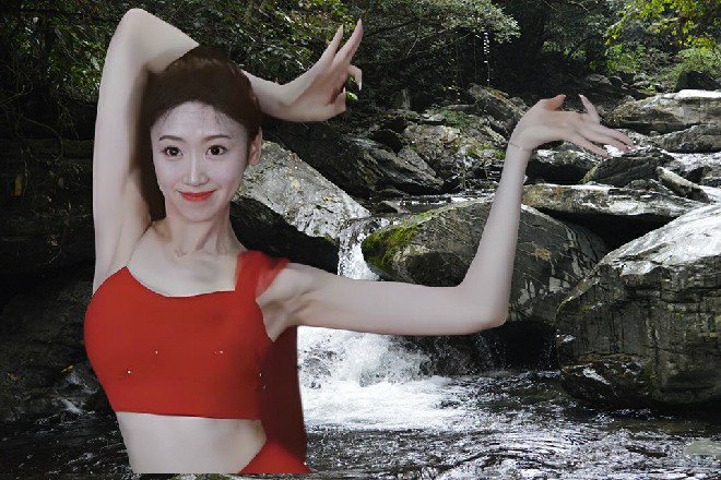 陈晓夜的1911直接被拆成两半，现在还不如一个烧火棍