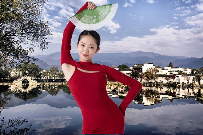 通菜炒牛肉，鸡蛋焗鱼肠，煲仔菜，再来个墨鱼脆波波吧