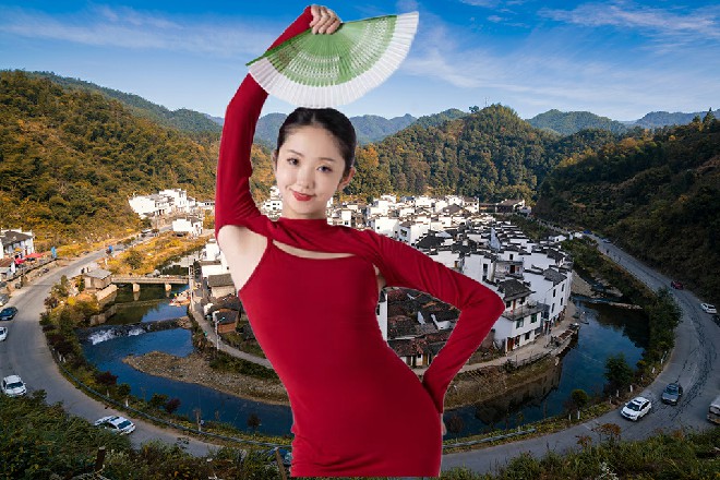 这是什么情况，心脏被自己刺穿了，竟然还能继续攻击