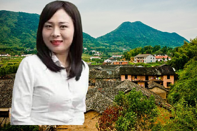 十二郎话还没说完，身体已经被爆炸的火光给吞没了